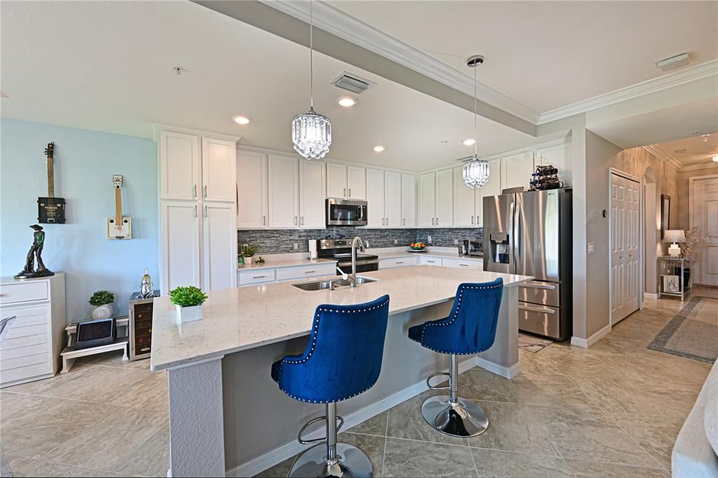 待售: $379,000 (2 贝兹, 2 浴室, 1232 平方英尺)