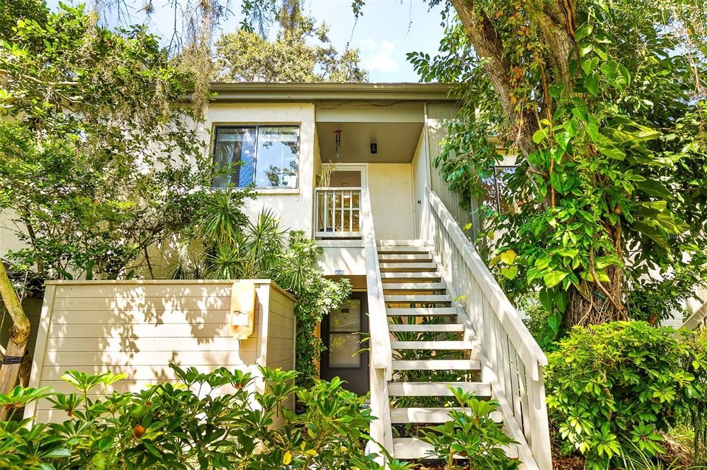 For Sale: $379,000 (2 beds, 2 baths, 1211 Square Feet)