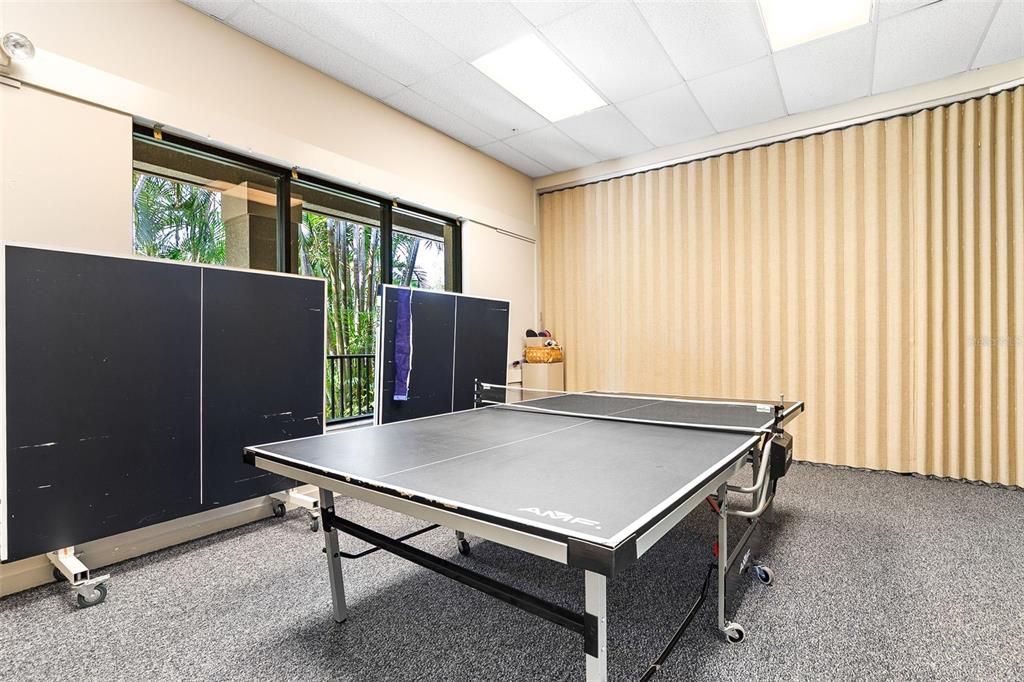 For Sale: $379,000 (2 beds, 2 baths, 1211 Square Feet)