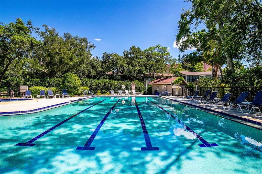 For Sale: $379,000 (2 beds, 2 baths, 1211 Square Feet)