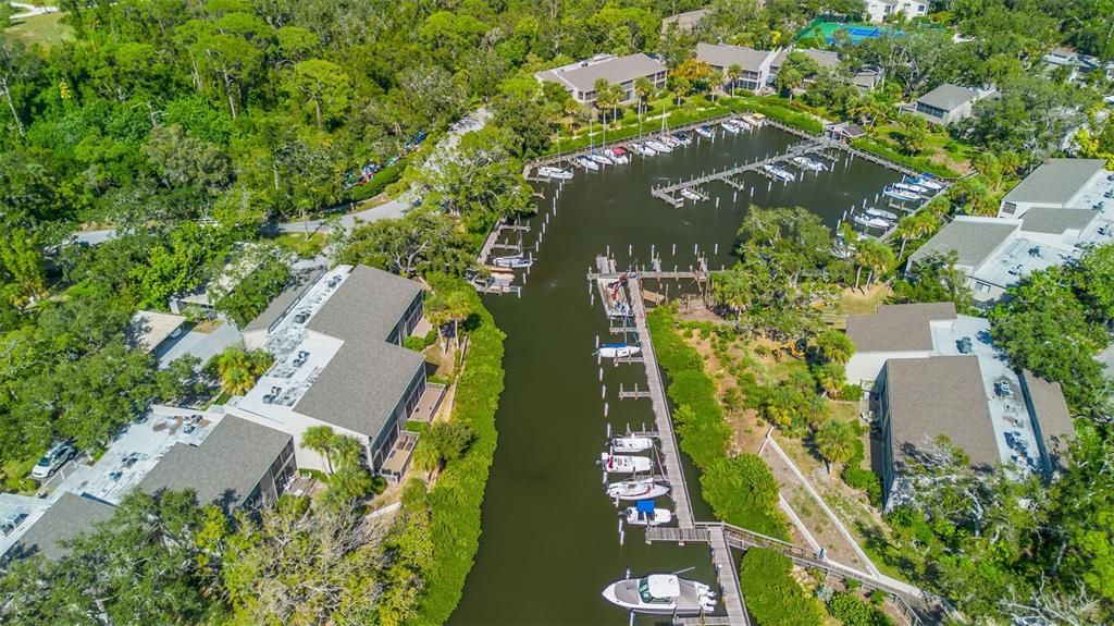 For Sale: $379,000 (2 beds, 2 baths, 1211 Square Feet)