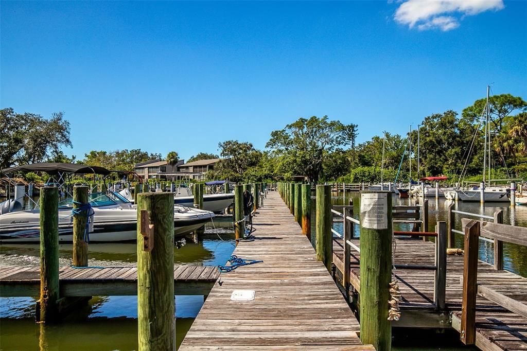 For Sale: $379,000 (2 beds, 2 baths, 1211 Square Feet)