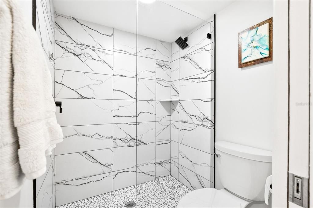 For Sale: $379,000 (2 beds, 2 baths, 1211 Square Feet)