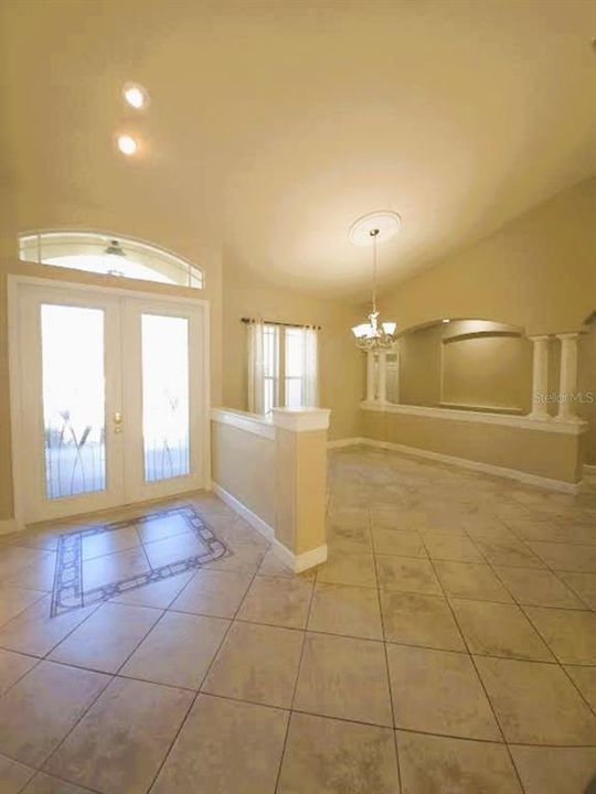 For Rent: $4,495 (4 beds, 3 baths, 3325 Square Feet)