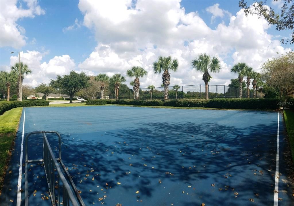 For Rent: $4,495 (4 beds, 3 baths, 3325 Square Feet)