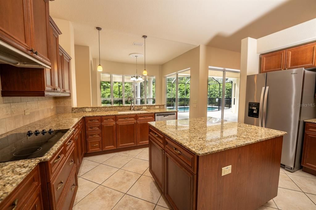 For Rent: $4,495 (4 beds, 3 baths, 3325 Square Feet)