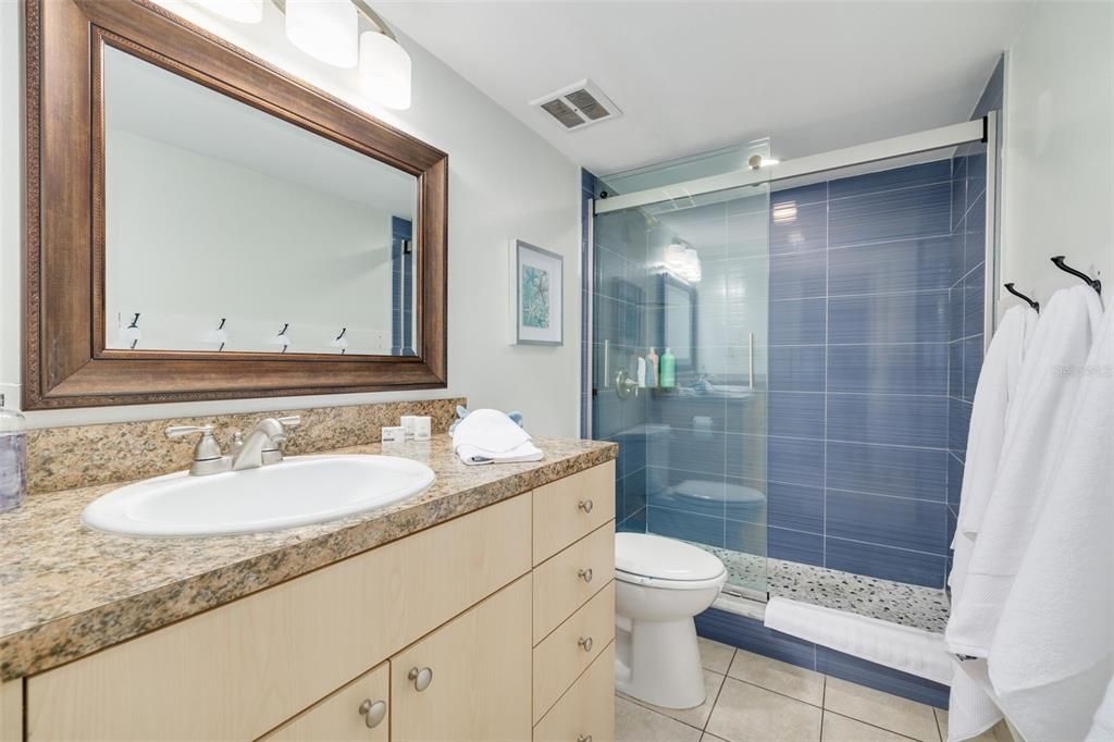 En Venta: $720,000 (2 camas, 2 baños, 1100 Pies cuadrados)