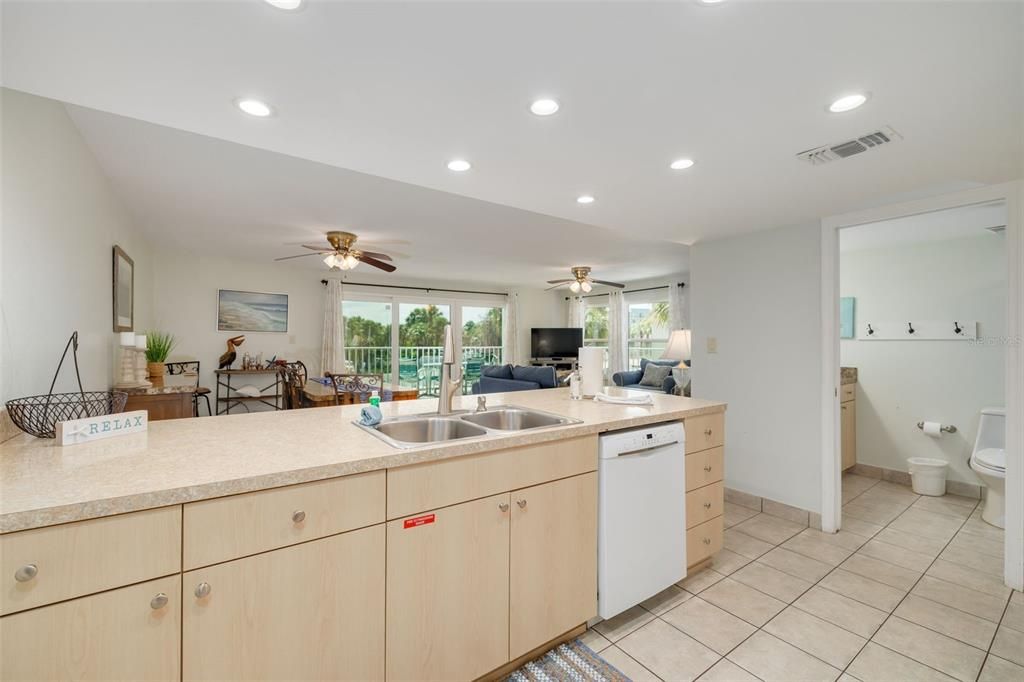 En Venta: $720,000 (2 camas, 2 baños, 1100 Pies cuadrados)