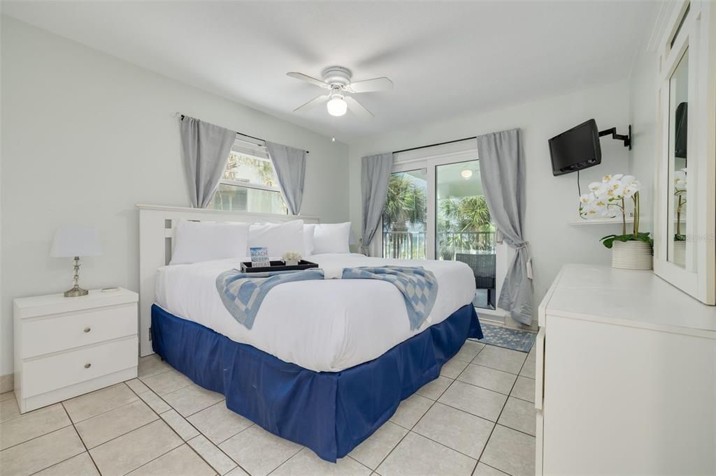 En Venta: $720,000 (2 camas, 2 baños, 1100 Pies cuadrados)