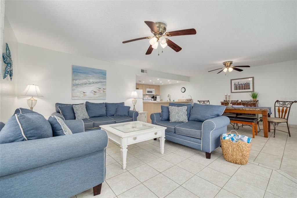 En Venta: $720,000 (2 camas, 2 baños, 1100 Pies cuadrados)