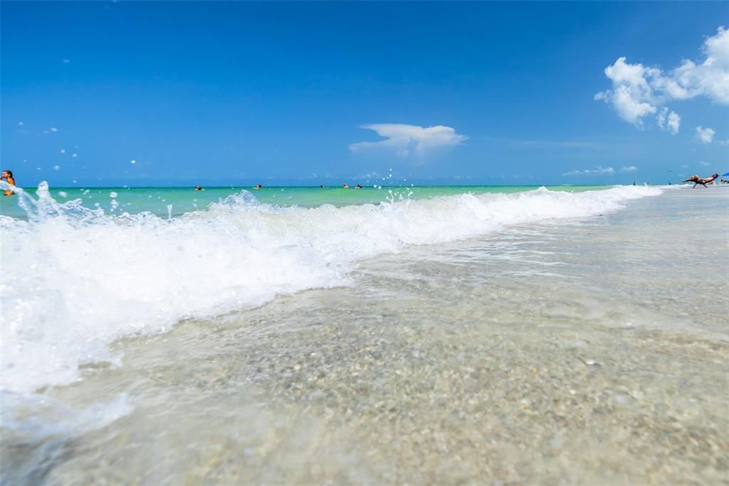 En Venta: $720,000 (2 camas, 2 baños, 1100 Pies cuadrados)