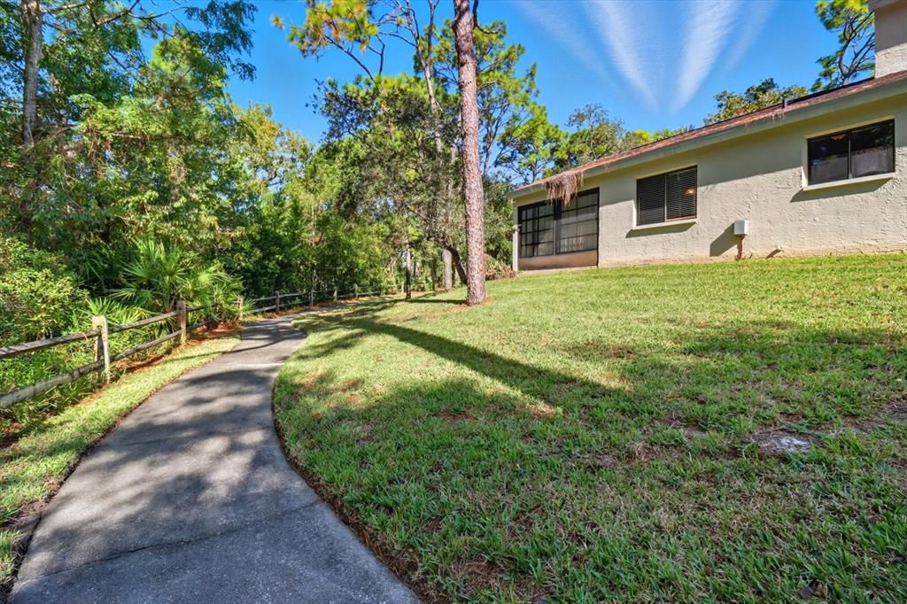 На продажу: $160,000 (2 спален, 2 ванн, 1052 Квадратных фут)