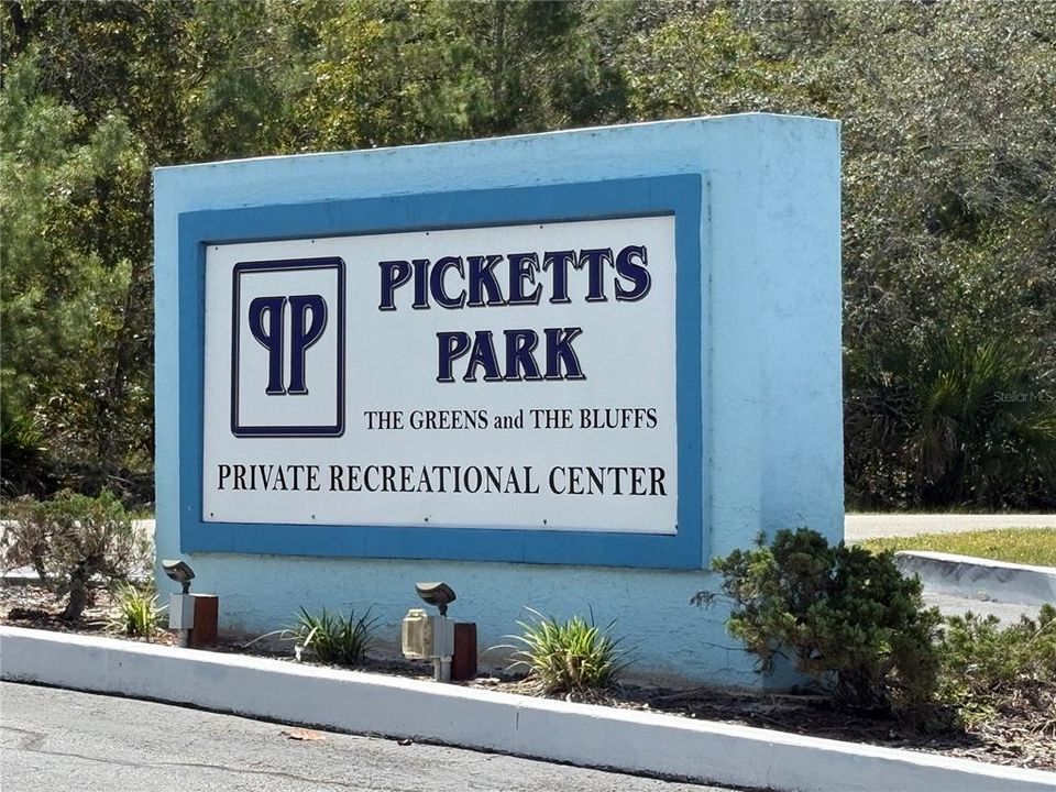 На продажу: $160,000 (2 спален, 2 ванн, 1052 Квадратных фут)