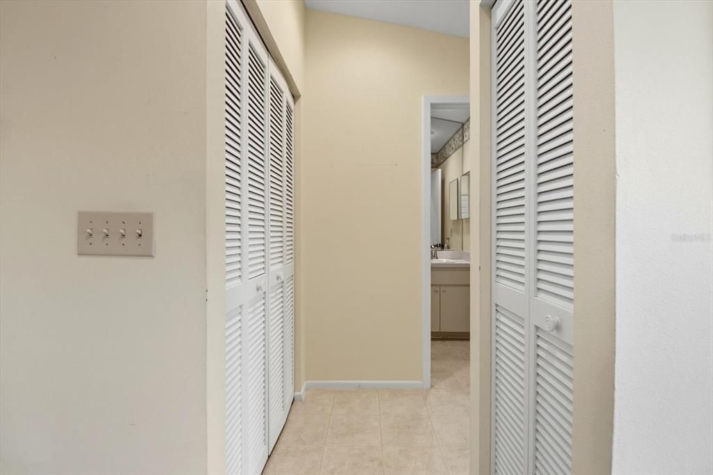 На продажу: $160,000 (2 спален, 2 ванн, 1052 Квадратных фут)