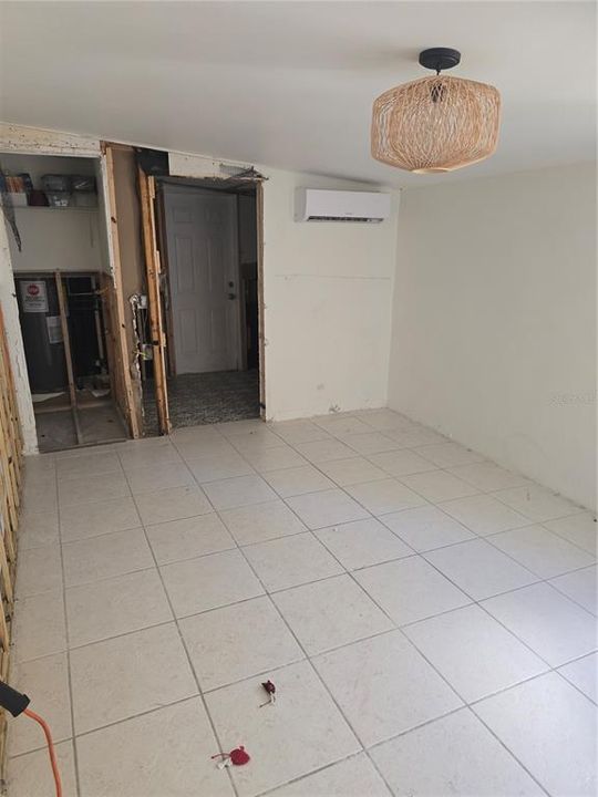 Activo con contrato: $165,000 (3 camas, 2 baños, 1188 Pies cuadrados)