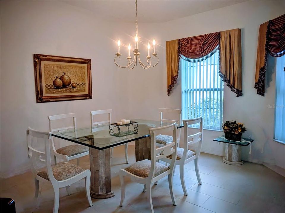 待售: $515,000 (4 贝兹, 3 浴室, 2655 平方英尺)