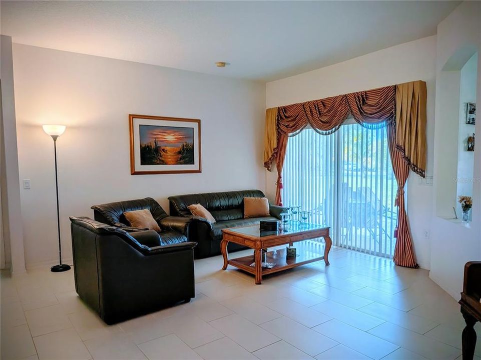 待售: $515,000 (4 贝兹, 3 浴室, 2655 平方英尺)