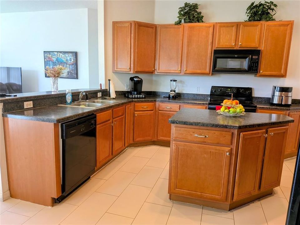 待售: $515,000 (4 贝兹, 3 浴室, 2655 平方英尺)