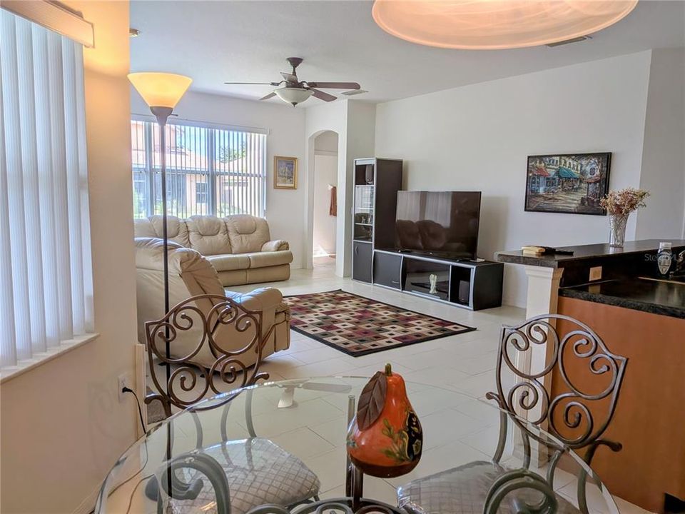 待售: $515,000 (4 贝兹, 3 浴室, 2655 平方英尺)