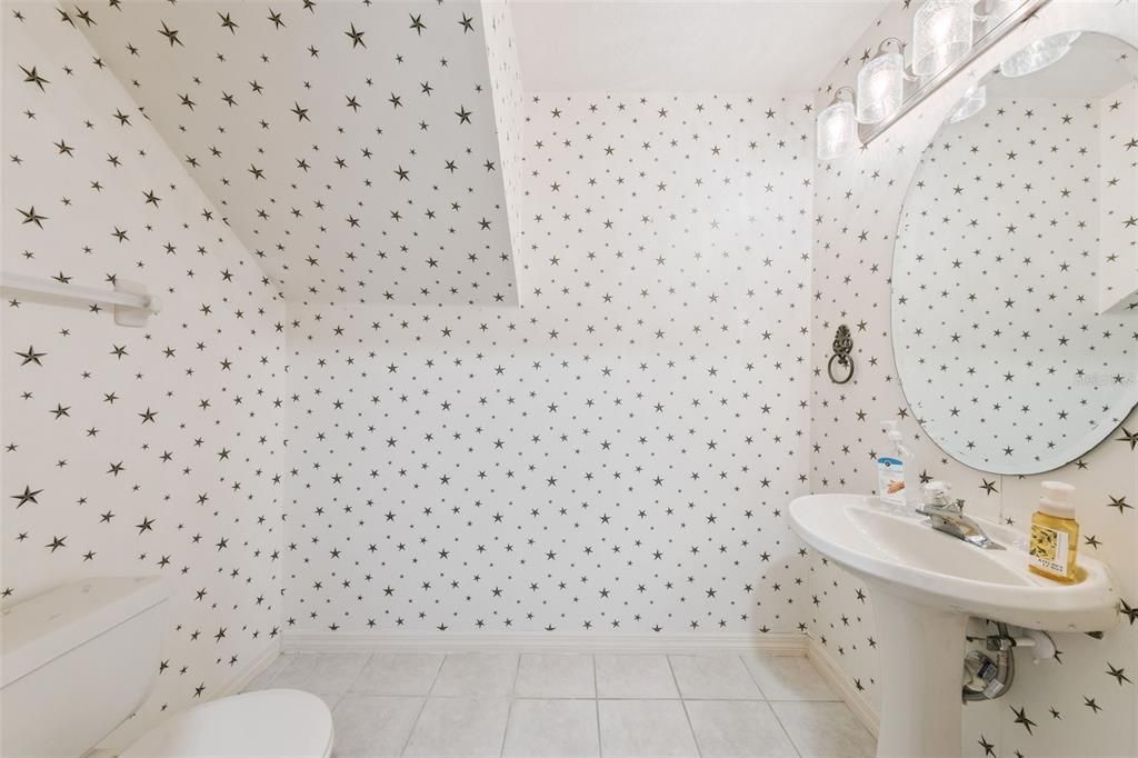 For Sale: $649,900 (3 beds, 2 baths, 2484 Square Feet)