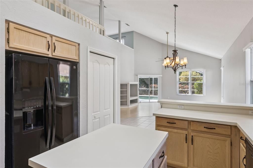 For Sale: $649,900 (3 beds, 2 baths, 2484 Square Feet)