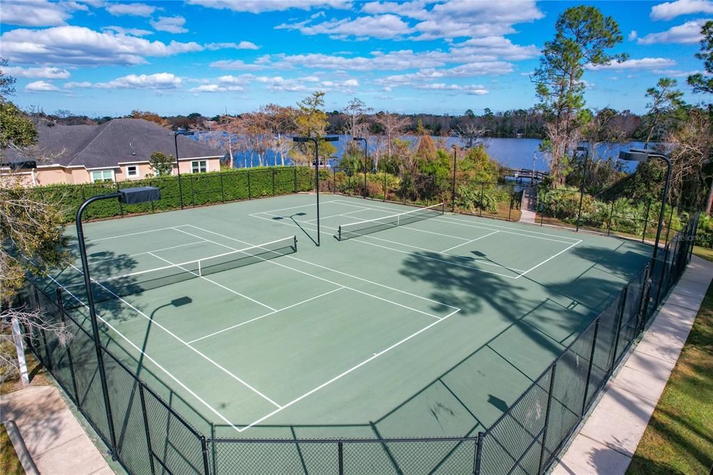 For Sale: $649,900 (3 beds, 2 baths, 2484 Square Feet)