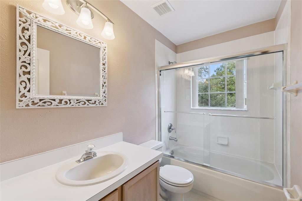 For Sale: $649,900 (3 beds, 2 baths, 2484 Square Feet)