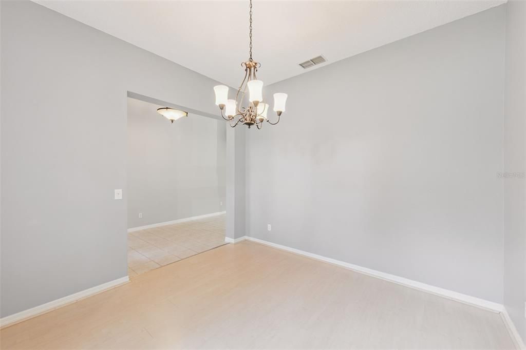 For Sale: $649,900 (3 beds, 2 baths, 2484 Square Feet)