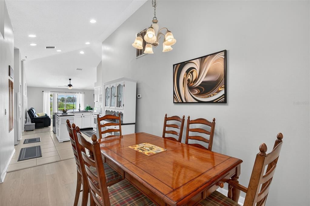 For Sale: $317,000 (3 beds, 2 baths, 1400 Square Feet)