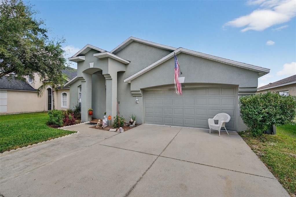 For Sale: $317,000 (3 beds, 2 baths, 1400 Square Feet)