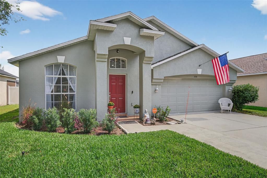 For Sale: $317,000 (3 beds, 2 baths, 1400 Square Feet)