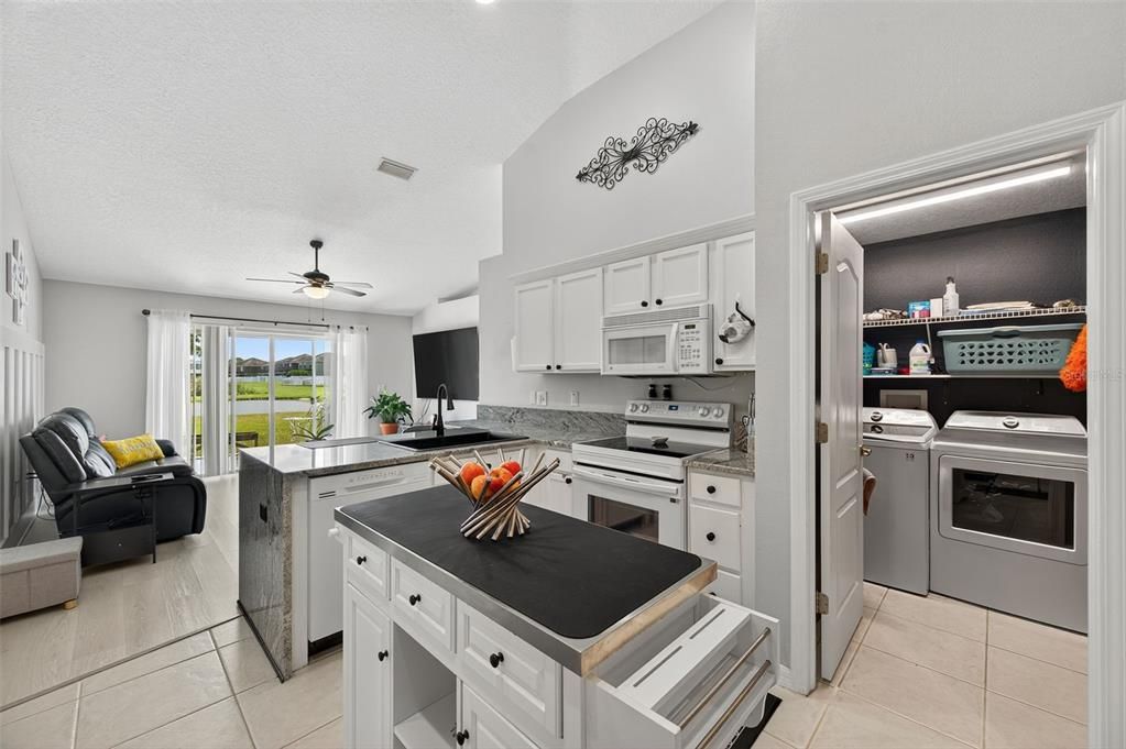 For Sale: $317,000 (3 beds, 2 baths, 1400 Square Feet)