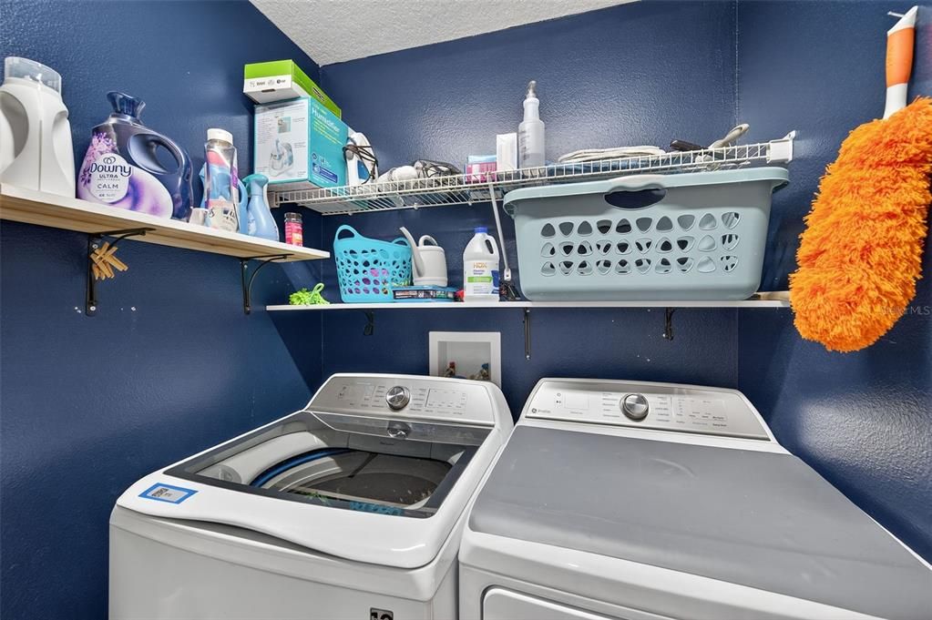 For Sale: $317,000 (3 beds, 2 baths, 1400 Square Feet)