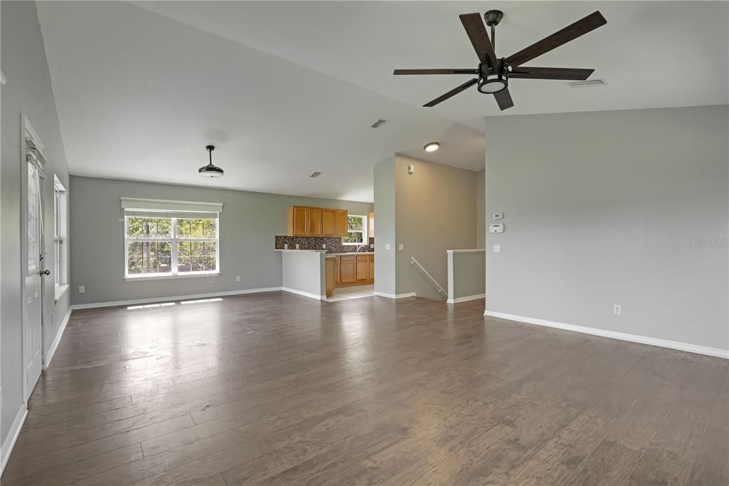 待售: $415,000 (3 贝兹, 3 浴室, 1792 平方英尺)