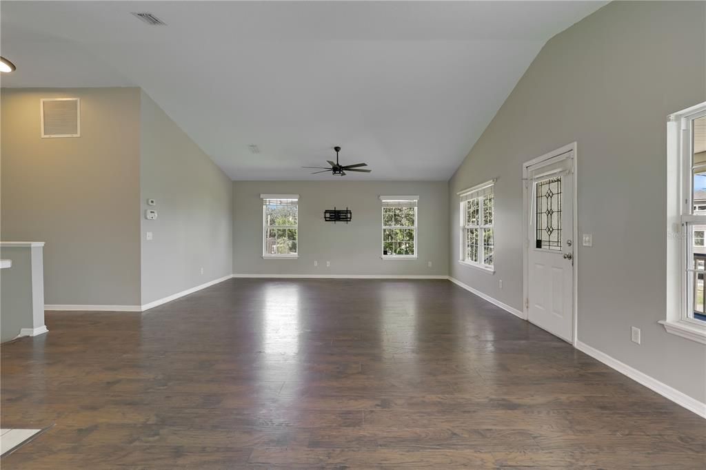 待售: $415,000 (3 贝兹, 3 浴室, 1792 平方英尺)