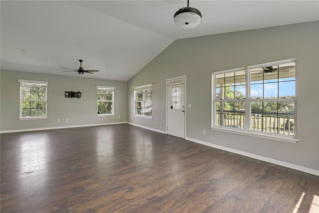 待售: $415,000 (3 贝兹, 3 浴室, 1792 平方英尺)