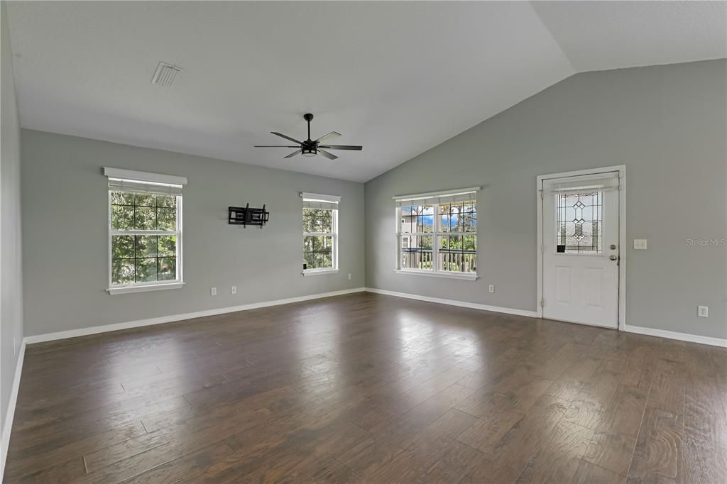 待售: $415,000 (3 贝兹, 3 浴室, 1792 平方英尺)