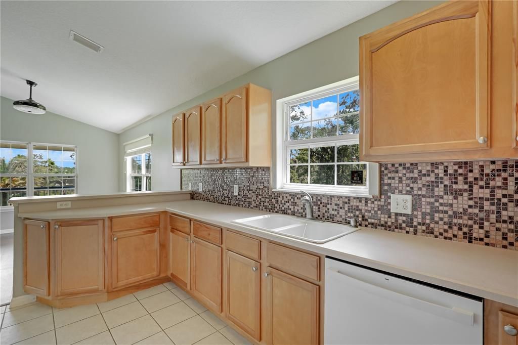 待售: $415,000 (3 贝兹, 3 浴室, 1792 平方英尺)