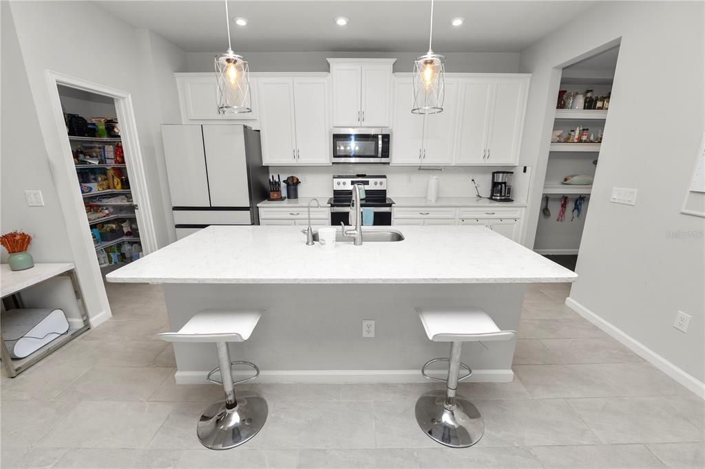 Active With Contract: $440,000 (3 beds, 2 baths, 2230 Square Feet)