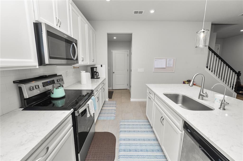 Active With Contract: $440,000 (3 beds, 2 baths, 2230 Square Feet)