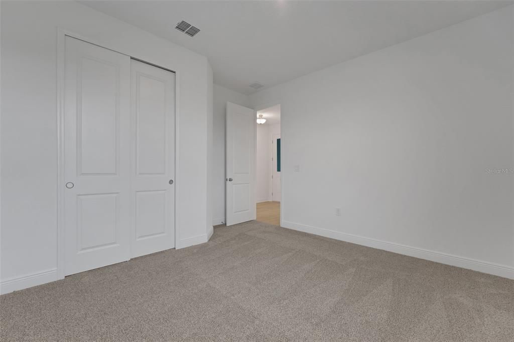 Active With Contract: $378,835 (3 beds, 2 baths, 1856 Square Feet)