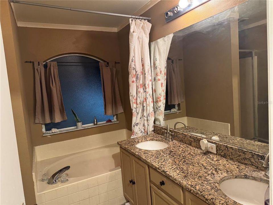 For Sale: $385,000 (3 beds, 2 baths, 1837 Square Feet)