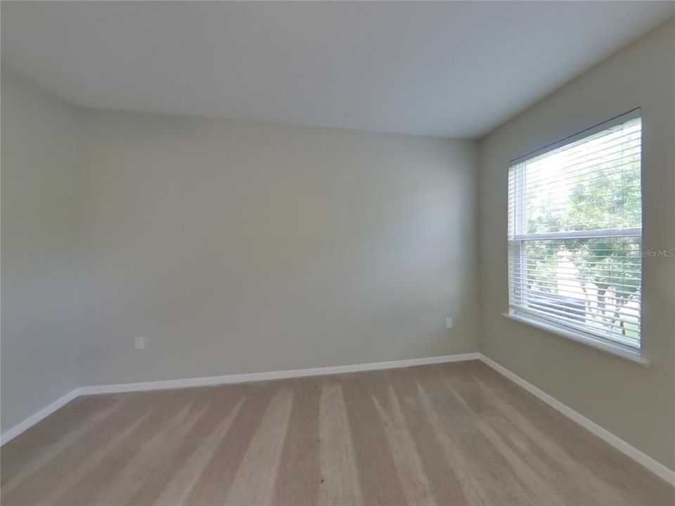 For Rent: $1,819 (4 beds, 2 baths, 1964 Square Feet)