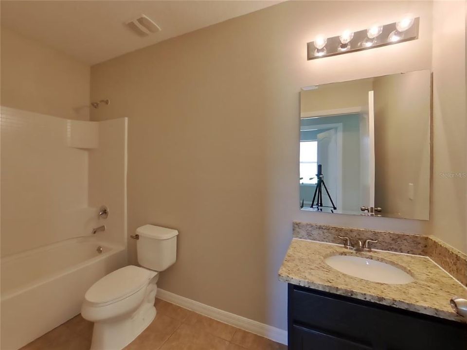 For Rent: $1,819 (4 beds, 2 baths, 1964 Square Feet)