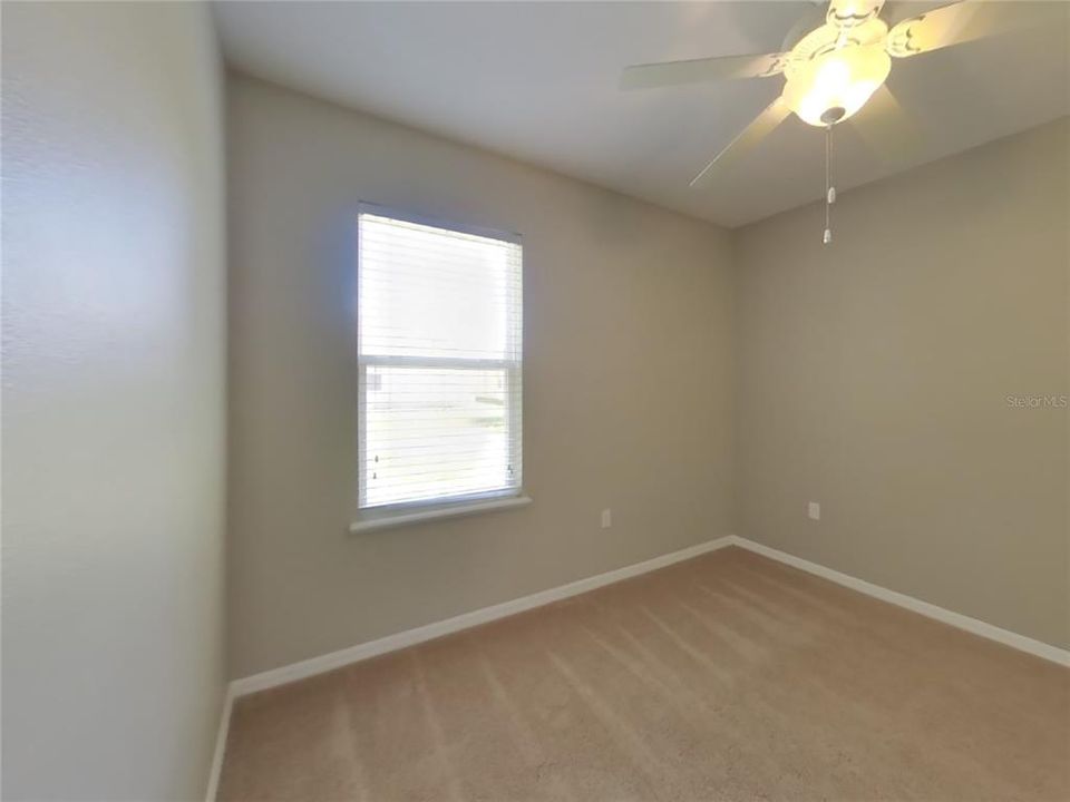 For Rent: $1,819 (4 beds, 2 baths, 1964 Square Feet)