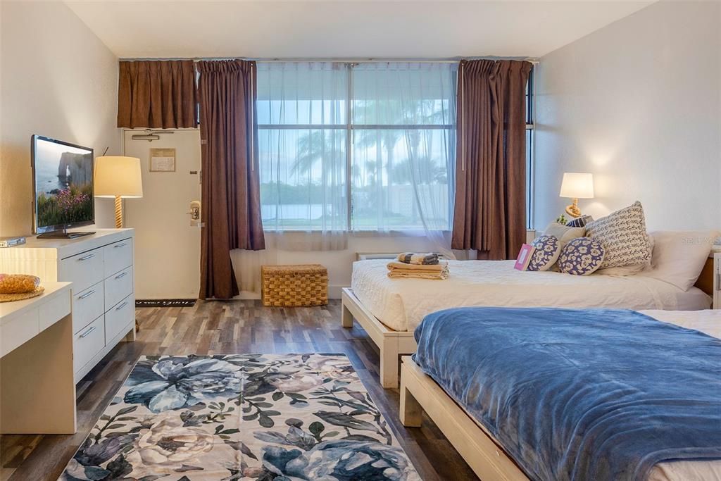 出租: $1,550 (1 贝兹, 1 浴室, 464 平方英尺)