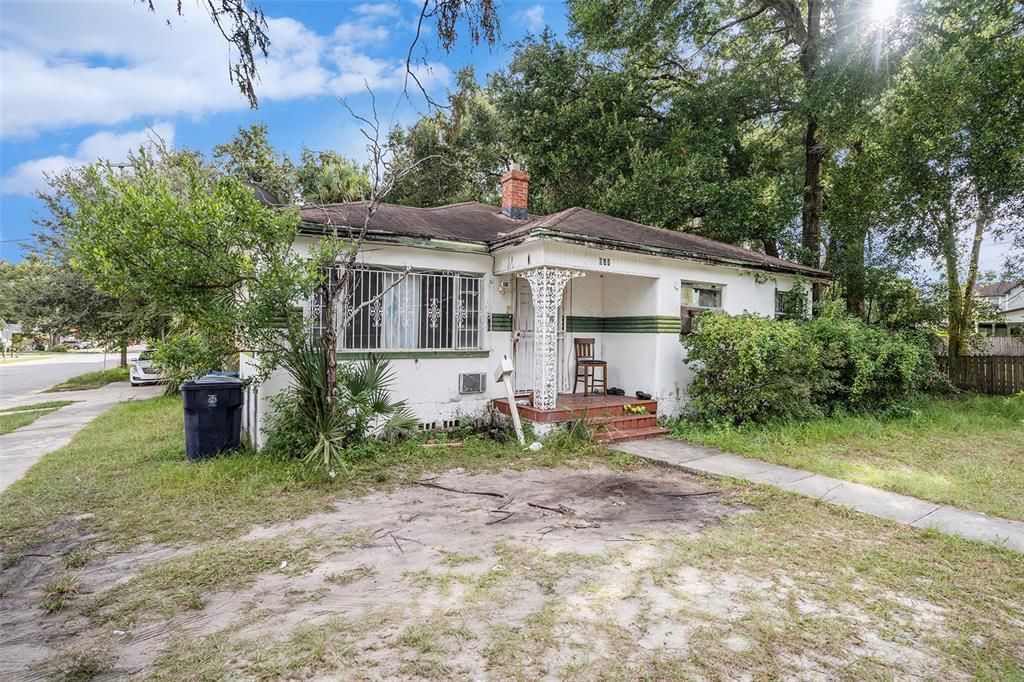 Active With Contract: $175,000 (3 beds, 2 baths, 1607 Square Feet)