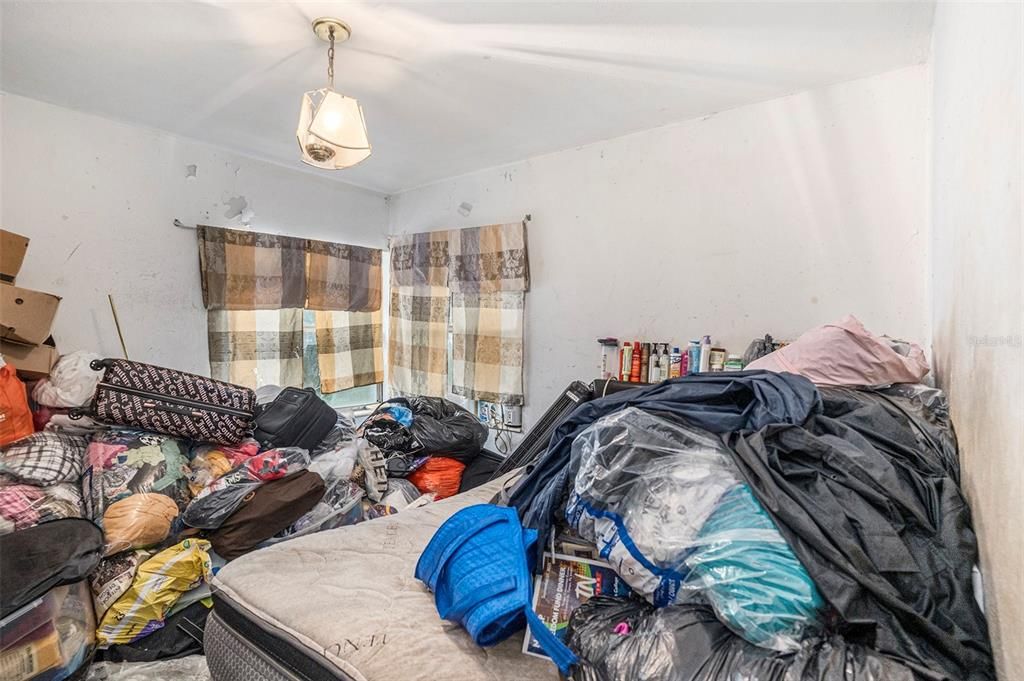 Active With Contract: $175,000 (3 beds, 2 baths, 1607 Square Feet)