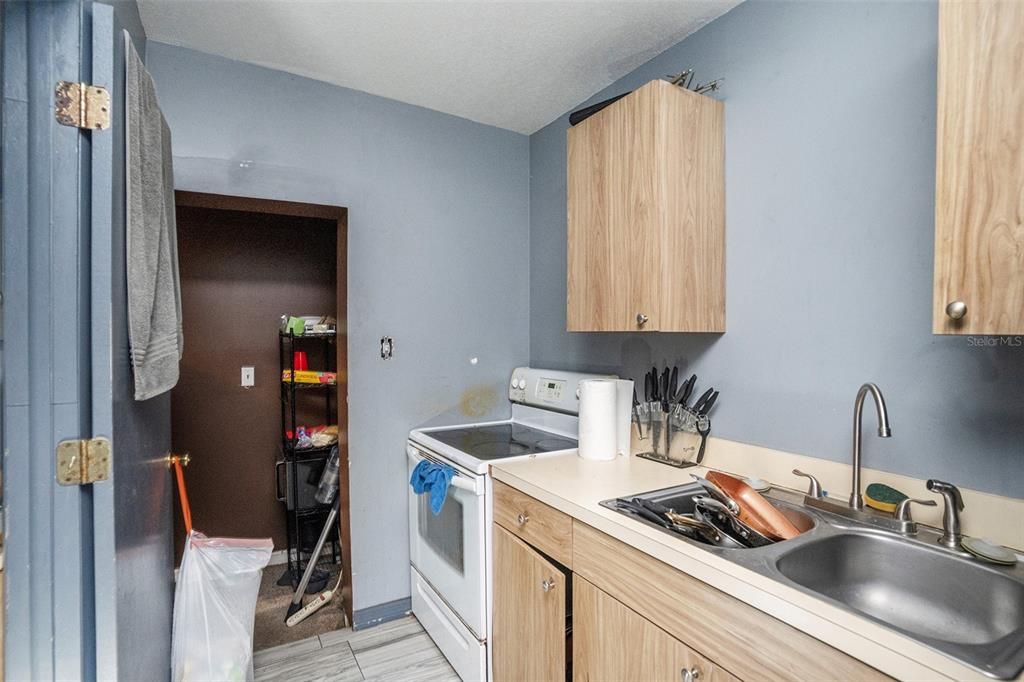 Active With Contract: $175,000 (3 beds, 2 baths, 1607 Square Feet)