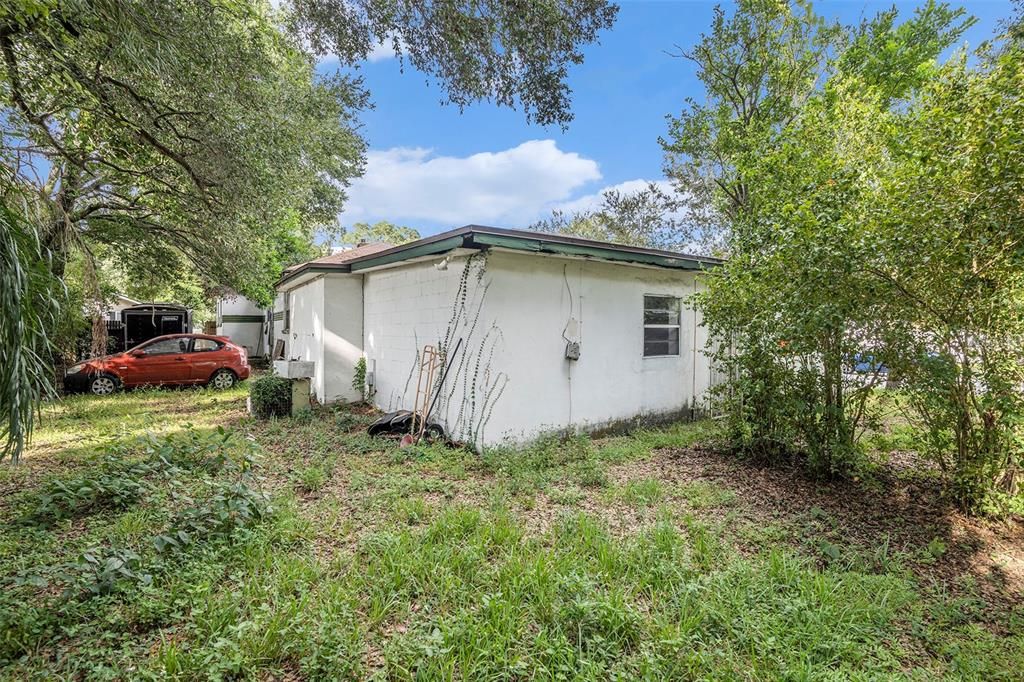 Active With Contract: $175,000 (3 beds, 2 baths, 1607 Square Feet)